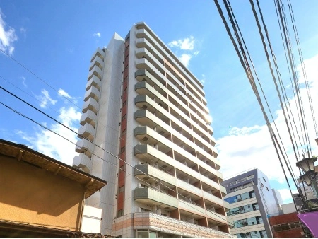 ガーラ・ステーション新宿御苑前