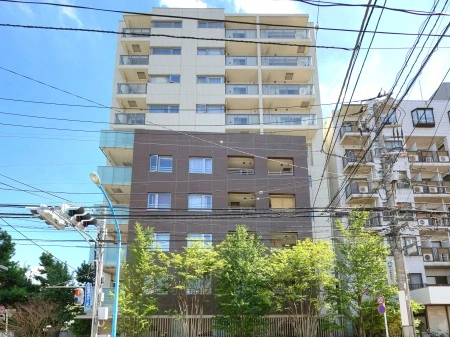 イニシアイオ新宿夏目坂