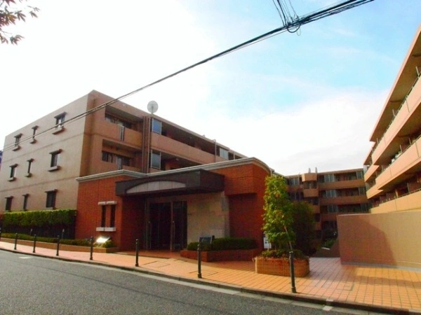 ファミール明大前