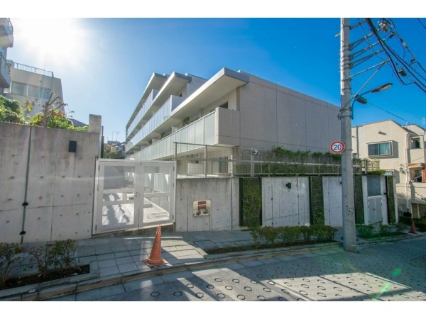 クオリア新宿余丁町
