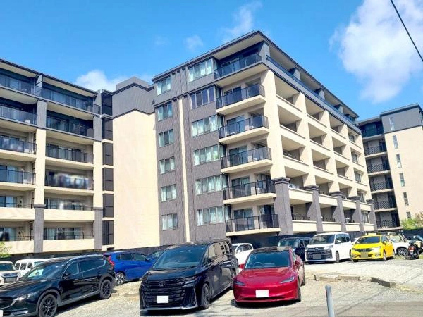 ヴェレーナ横浜戸塚グランラルジュ