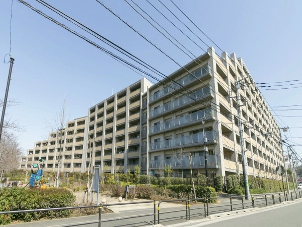 グローブスクエア