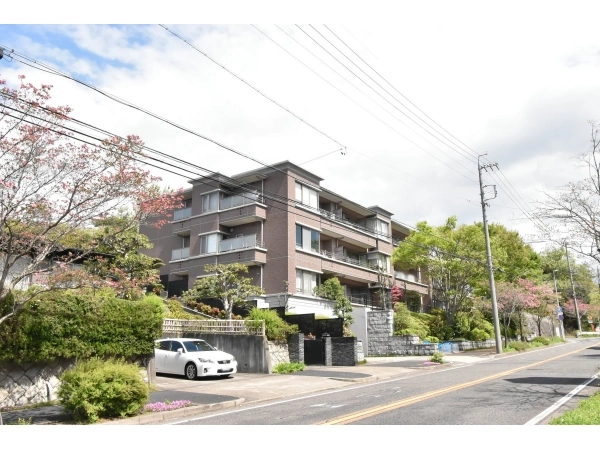 グランドメゾン東明町
