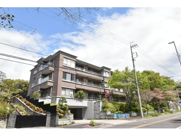 グランドメゾン東明町