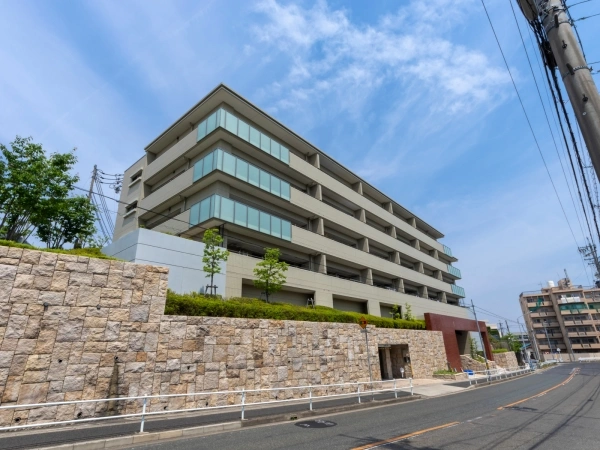 プレミスト東山ヒルズ