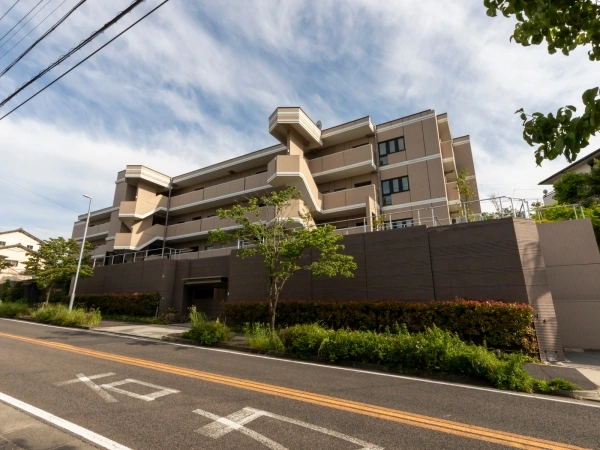 プレミスト東山東明町