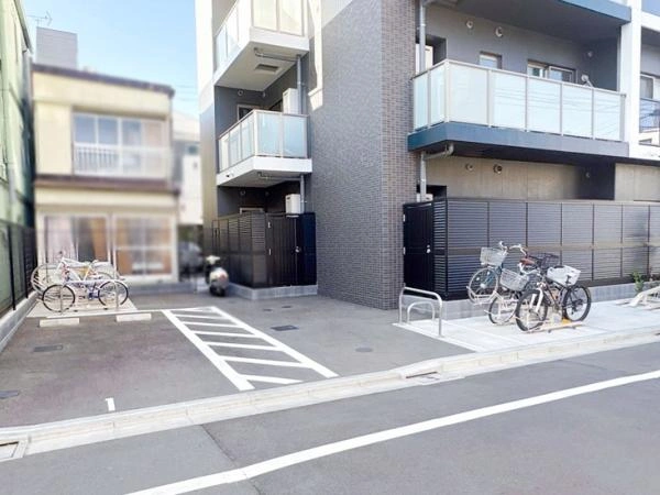 プレサンス レイズ 東京三ノ輪  駐車場・駐輪場
