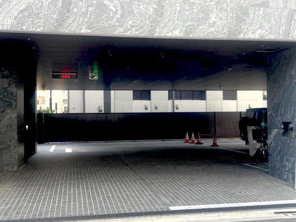 アトラスタワー五反田  駐車場入口