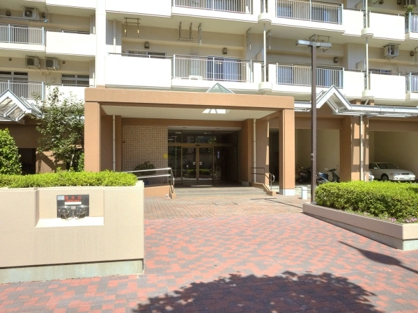 リバーパーク汐入はなみずき通り　北参番館