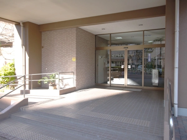 リバーパーク汐入はなみずき通り　北参番館