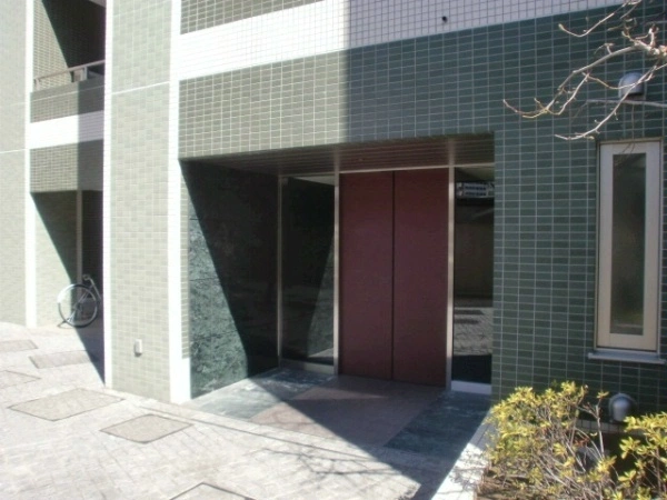 レジデンシア春日安藤坂