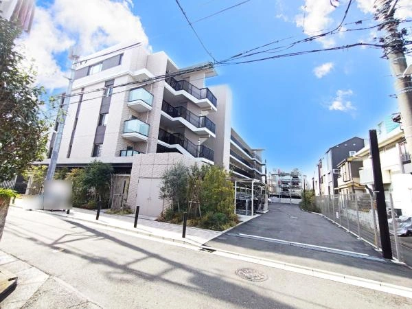 クレストラフィーネ新川崎 