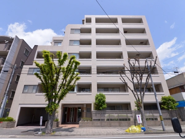 ファミール甲子園六石町
