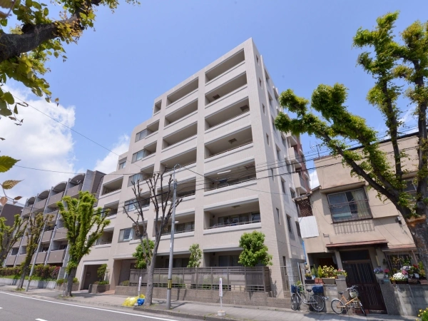 ファミール甲子園六石町