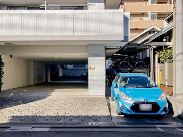 アイディーコート豊島園 駐車場・駐輪場入り口