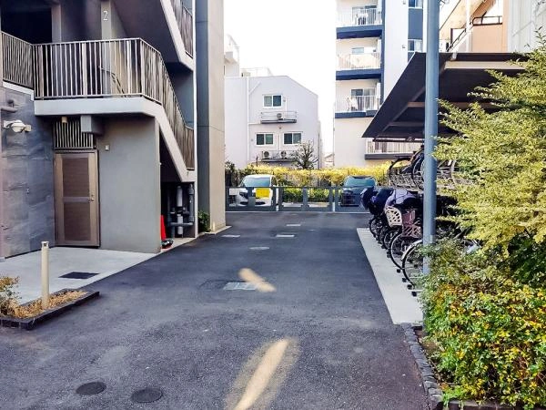 リリーゼ瑞江 駐車場・駐輪場