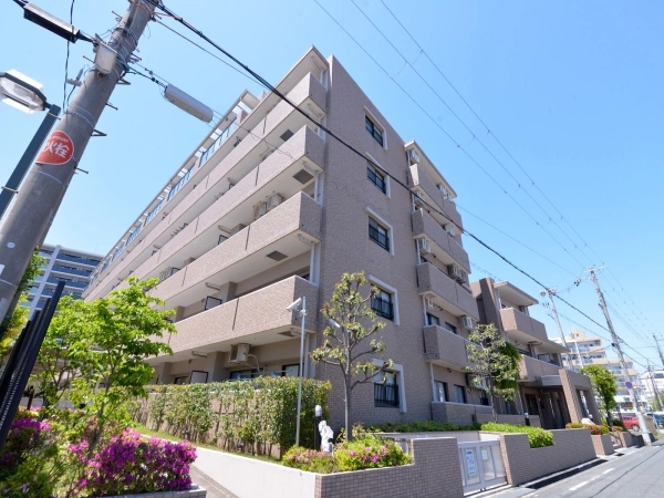 ロイヤルシャトー伊丹行基