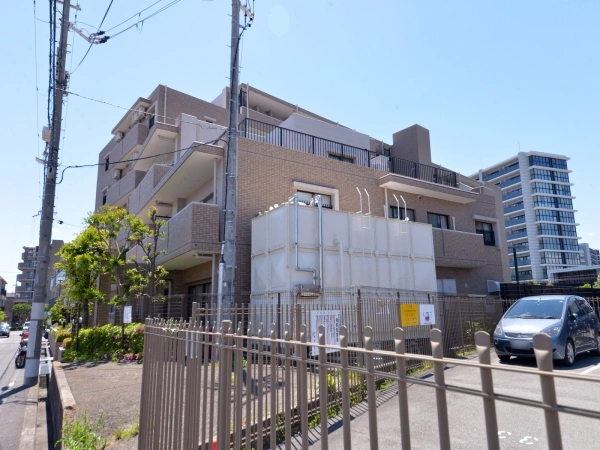 ロイヤルシャトー伊丹行基