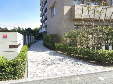 アリュール鎌倉岩瀬
