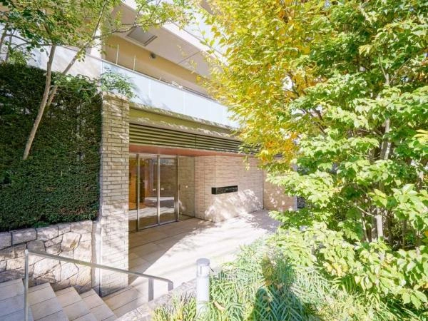 グランスイート高田馬場諏訪の杜