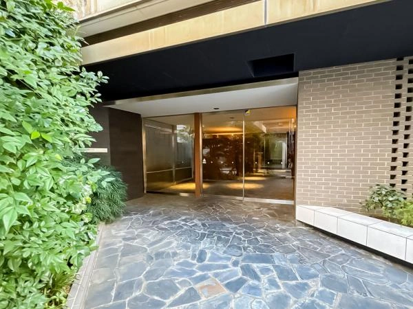 フォーリアグレイス三鷹禅林寺通り