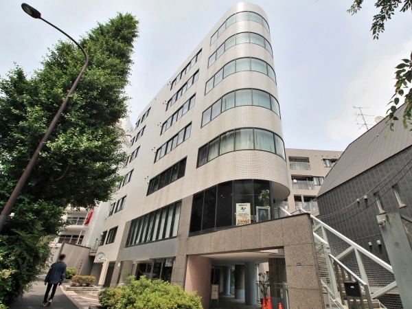 パークノヴァ神宮前