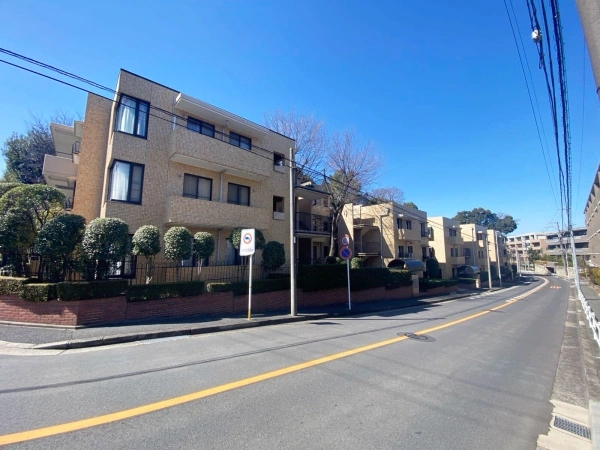 コープ野村川名山