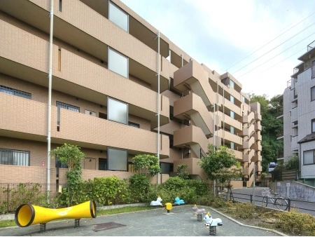 サングレイス鎌倉笛田