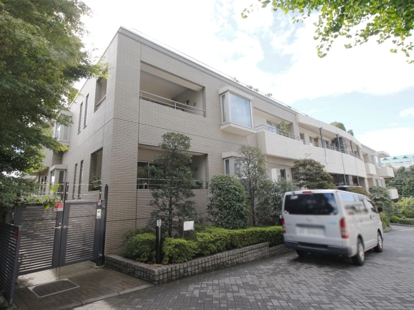 フェアロージュ南平台