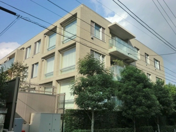 ディアナコート上原