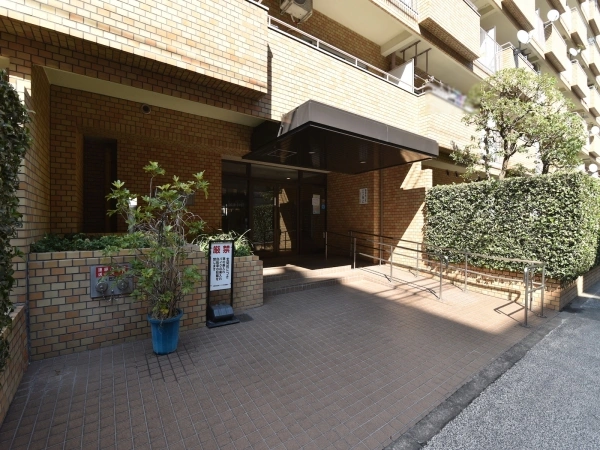 中野弥生町ハウス