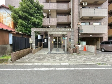 ドラゴンマンション橋本八番館
