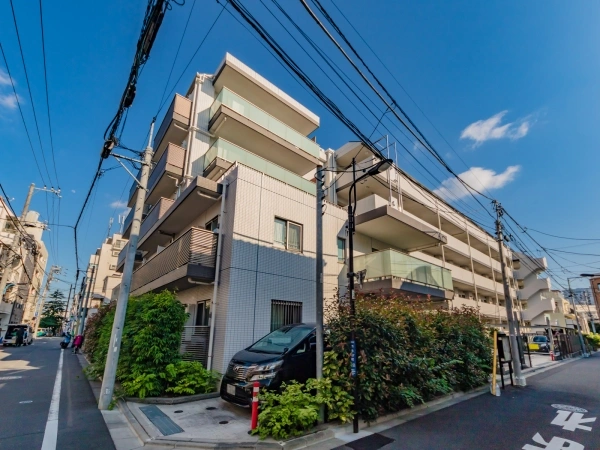 プレシス市谷台町坂