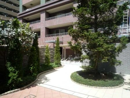 ライオンズステージ立川ラフィナタワー 敷地内