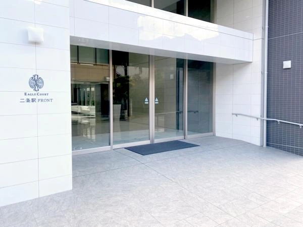 イーグルコート二条駅フロント