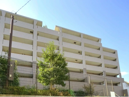 プレール鎌倉岡本