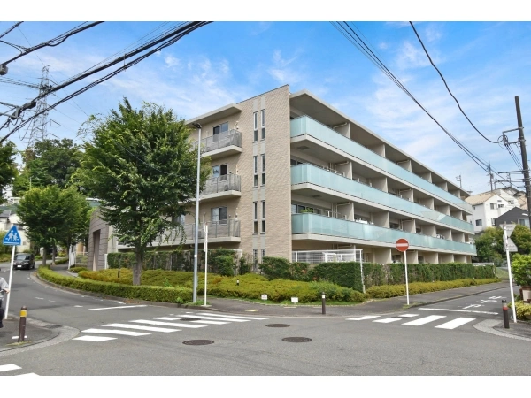 小田急コアロード栗平