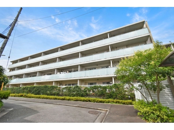 小田急コアロード栗平