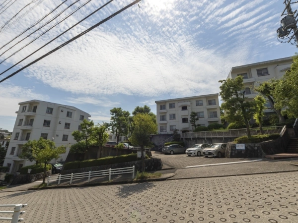 イトーピア表山ハイツ