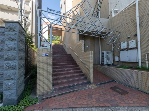 グランドメゾン八事裏山