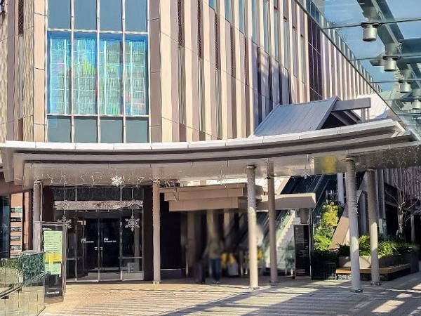 ザ・ヨコハマフロントタワー 建物入り口