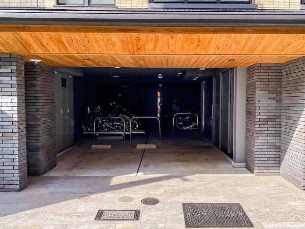 パラドール四条烏丸グレイス