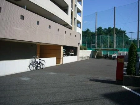 コアロード砧公園 敷地内
