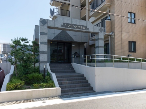 リヴラン天白島田