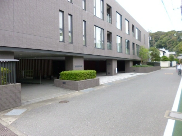 ブリリア鎌倉御成町 車寄せ
