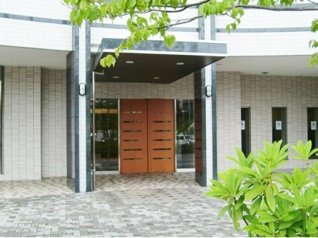 ベリスタ秋山駅前