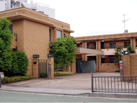 マートルコート山手261番館