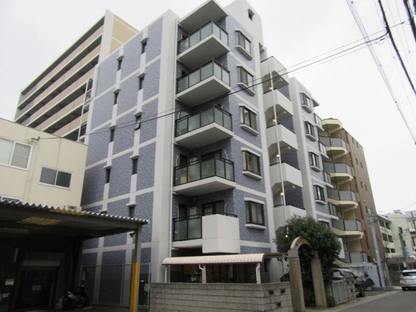 セザール江坂