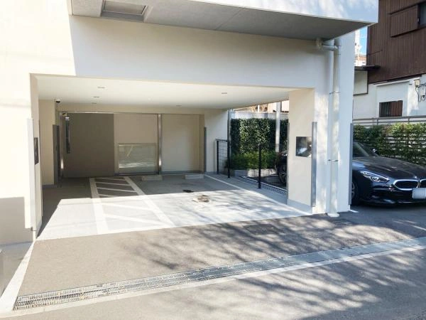 パークホームズ初台一丁目