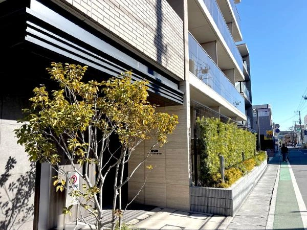 ウエリス南行徳駅前